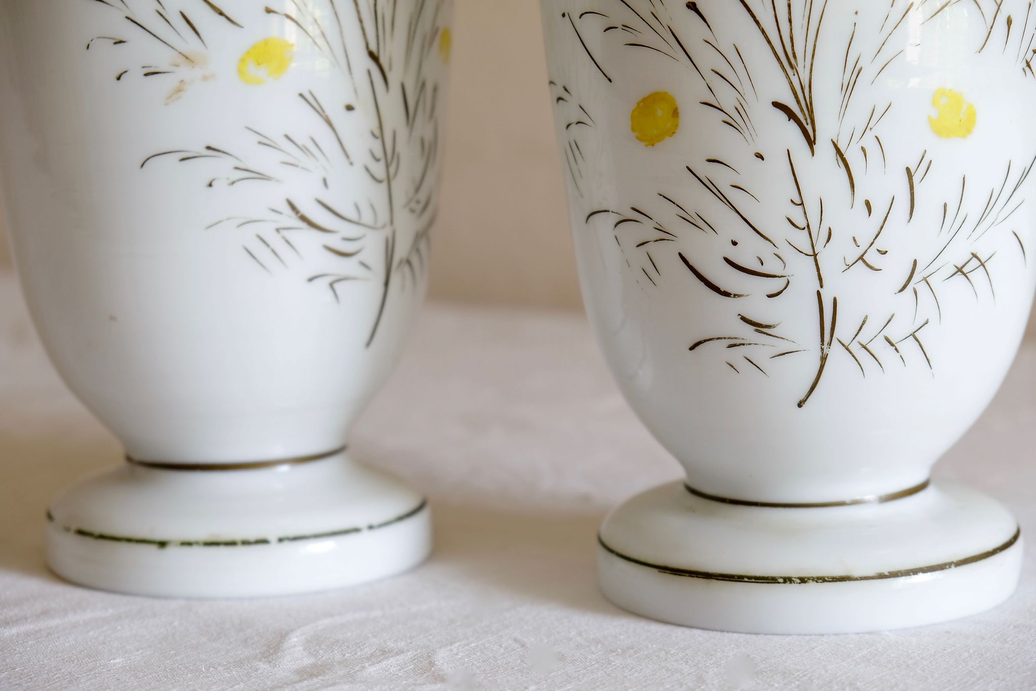 Vase opaline peint à la main français antique