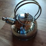 Demeyere 2.5 L whistling kettle.