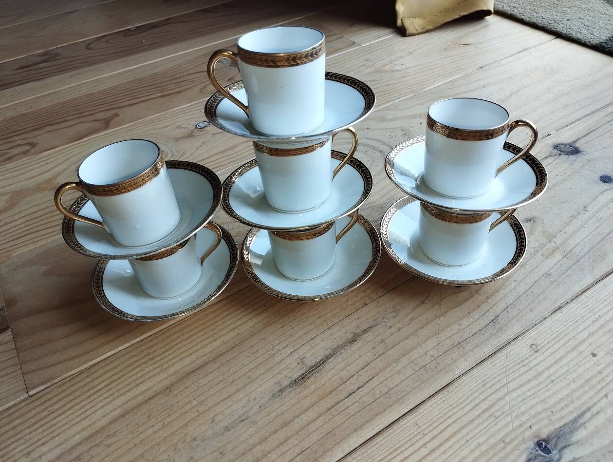 Coffee service for 6 people in Limoges porcelain by Robert Haviland, 1930.