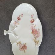 Dish with handle