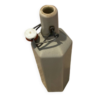 Bouteille en grès