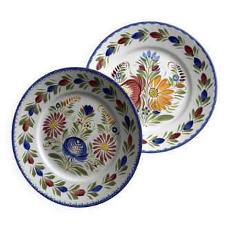 2 decorative plates in Quimper earthenware, signed HB Henriot.