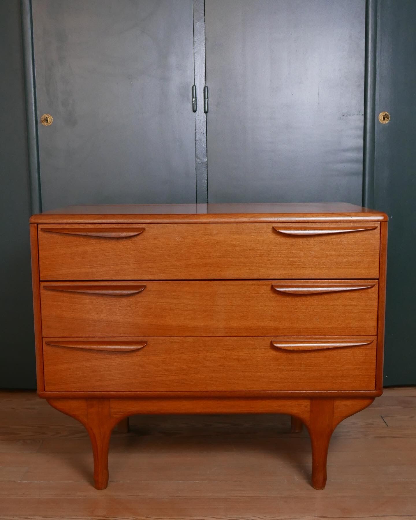 Commode coiffeuse Tricoire et Vecchione