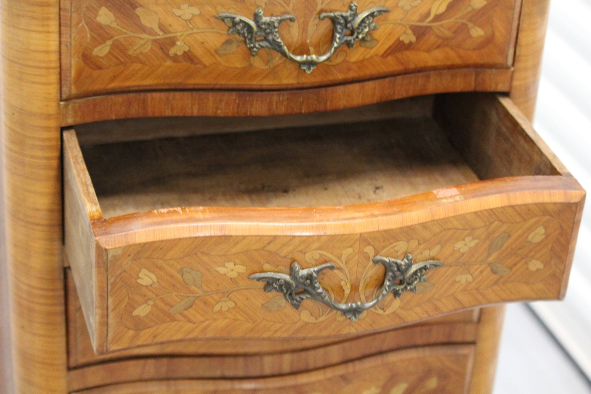 Chest of drawers, marble wood