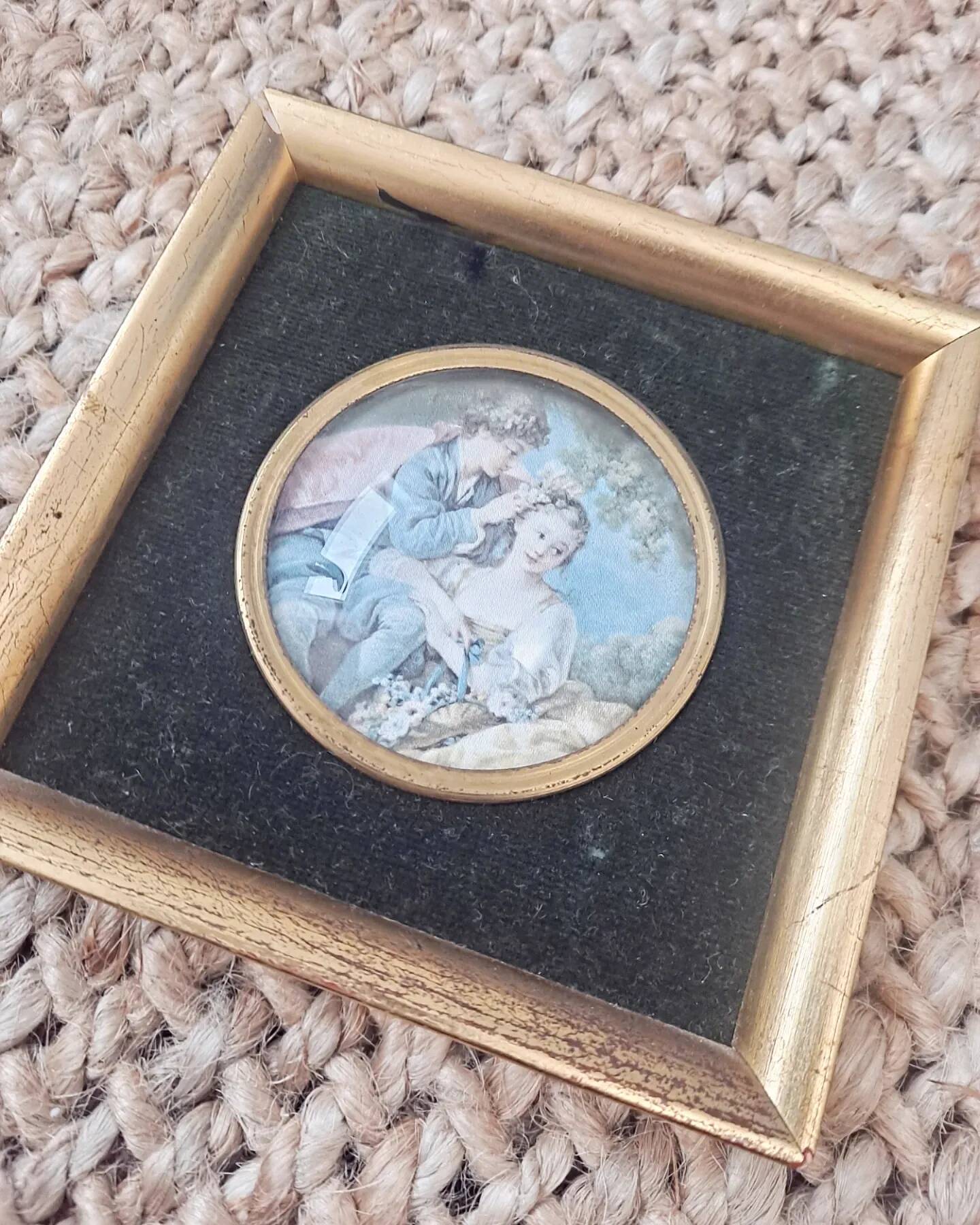 Miniature Romantic scene in gilded wood and velvet
