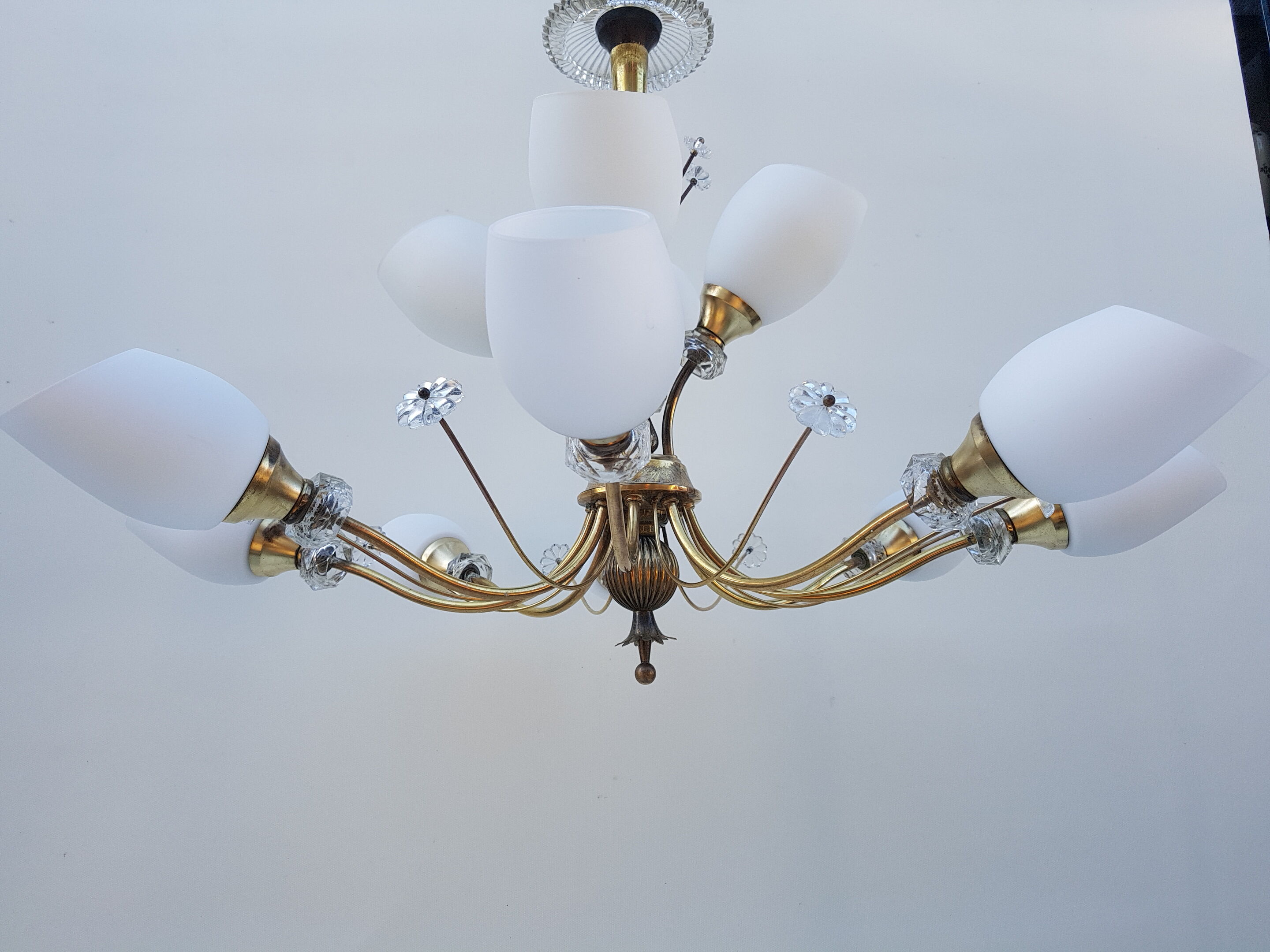 Brass chandelier with 12 fires, 60