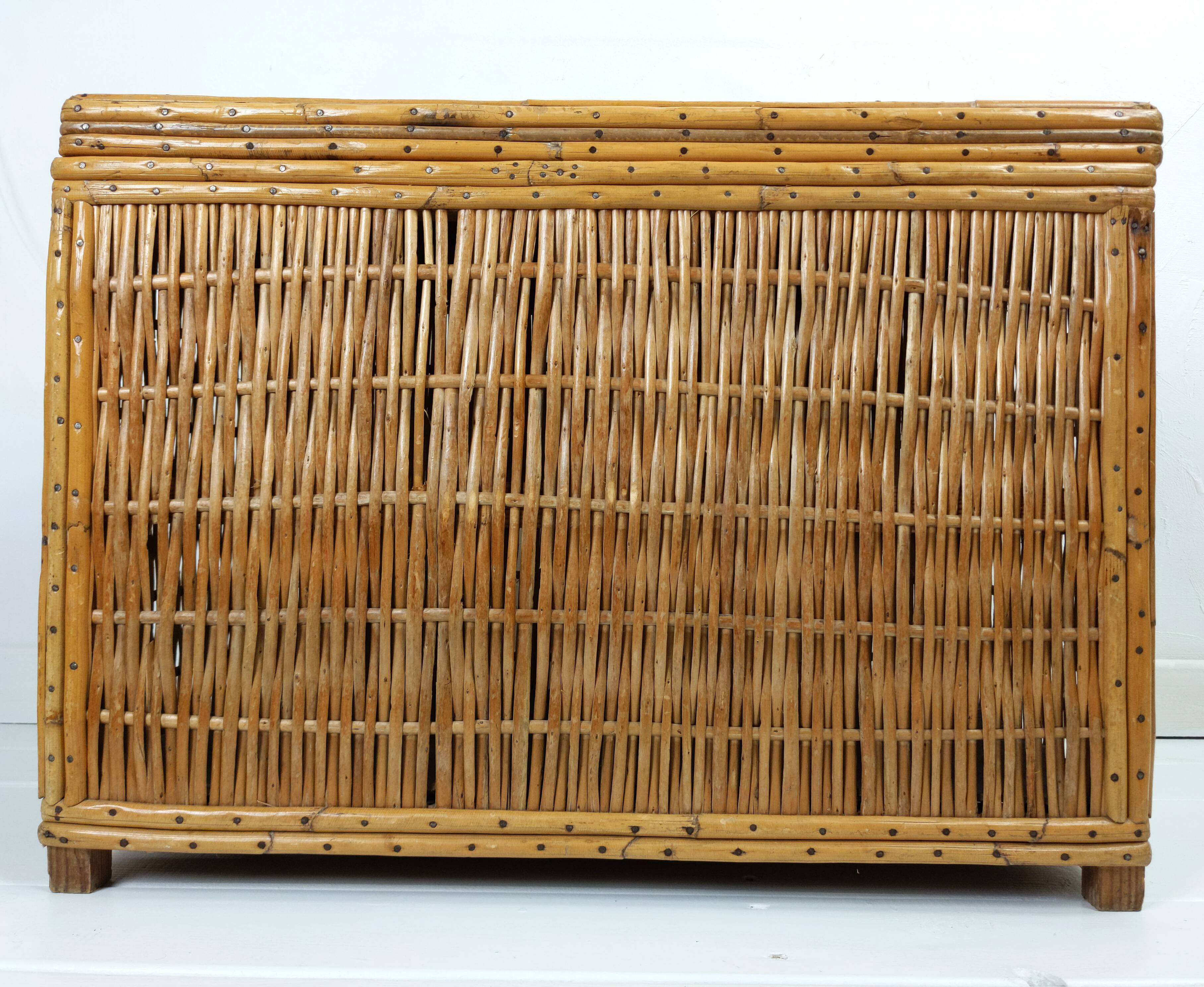 Coffee table or Chest in wicker, bamboo and wood of the 1960s Louis Sognot
