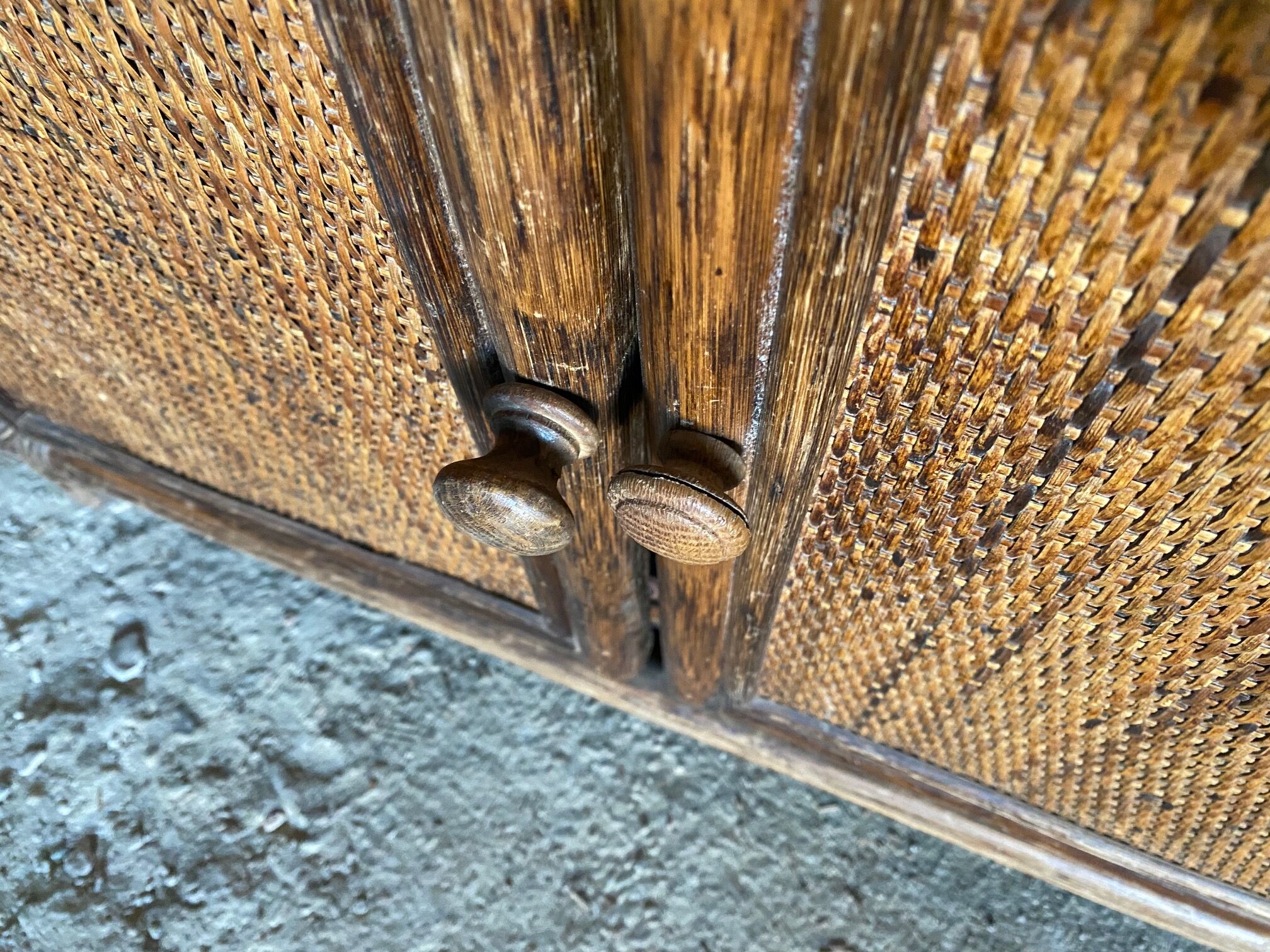 Vintage rattan bookcase 70s