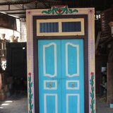 Indian door in old teak piece and patina of origin