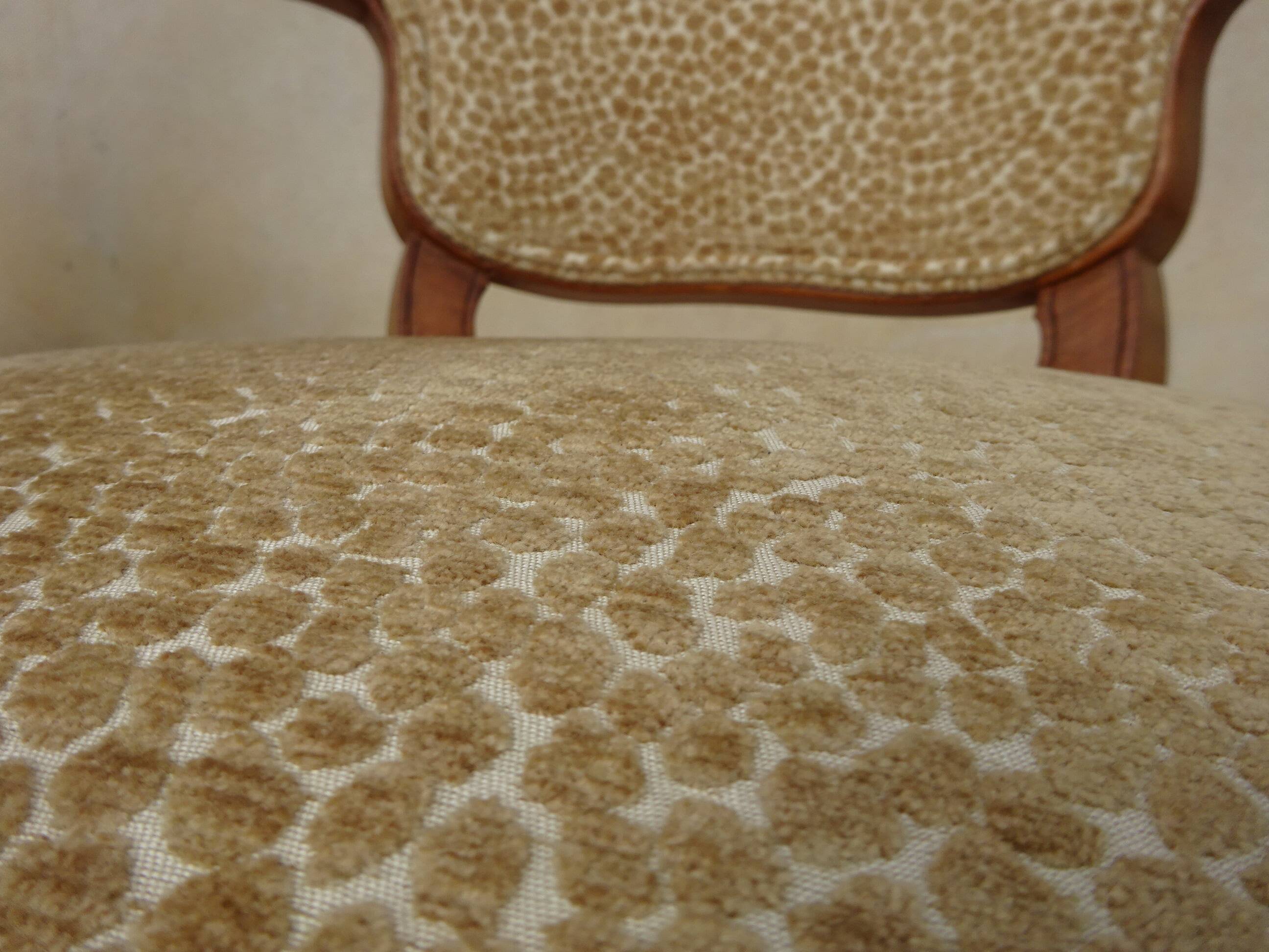 Pair of Louis XVI armchairs, upholstered in giraffe-pattern velvet