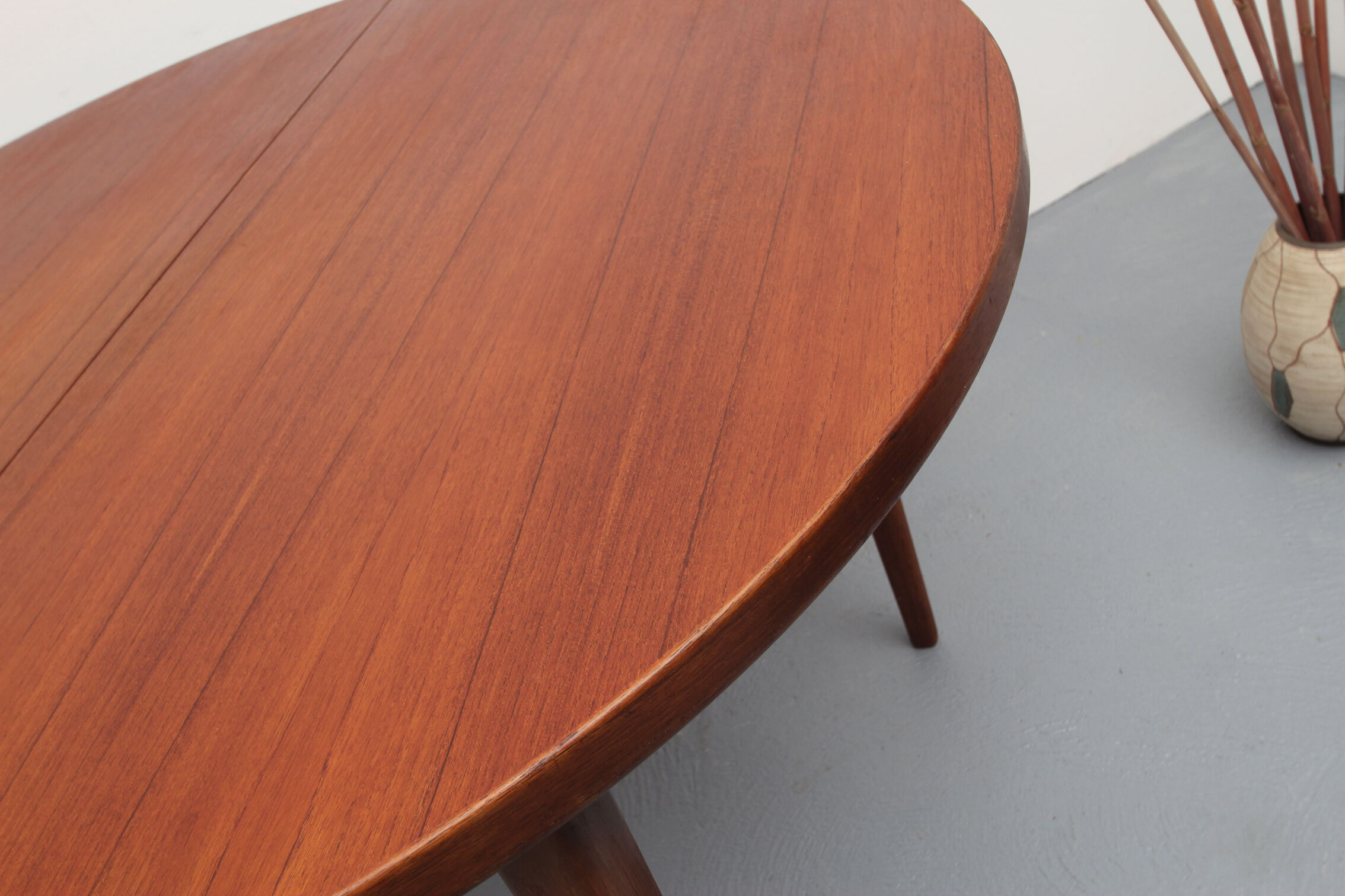 1960s extendible  round dining table in teak