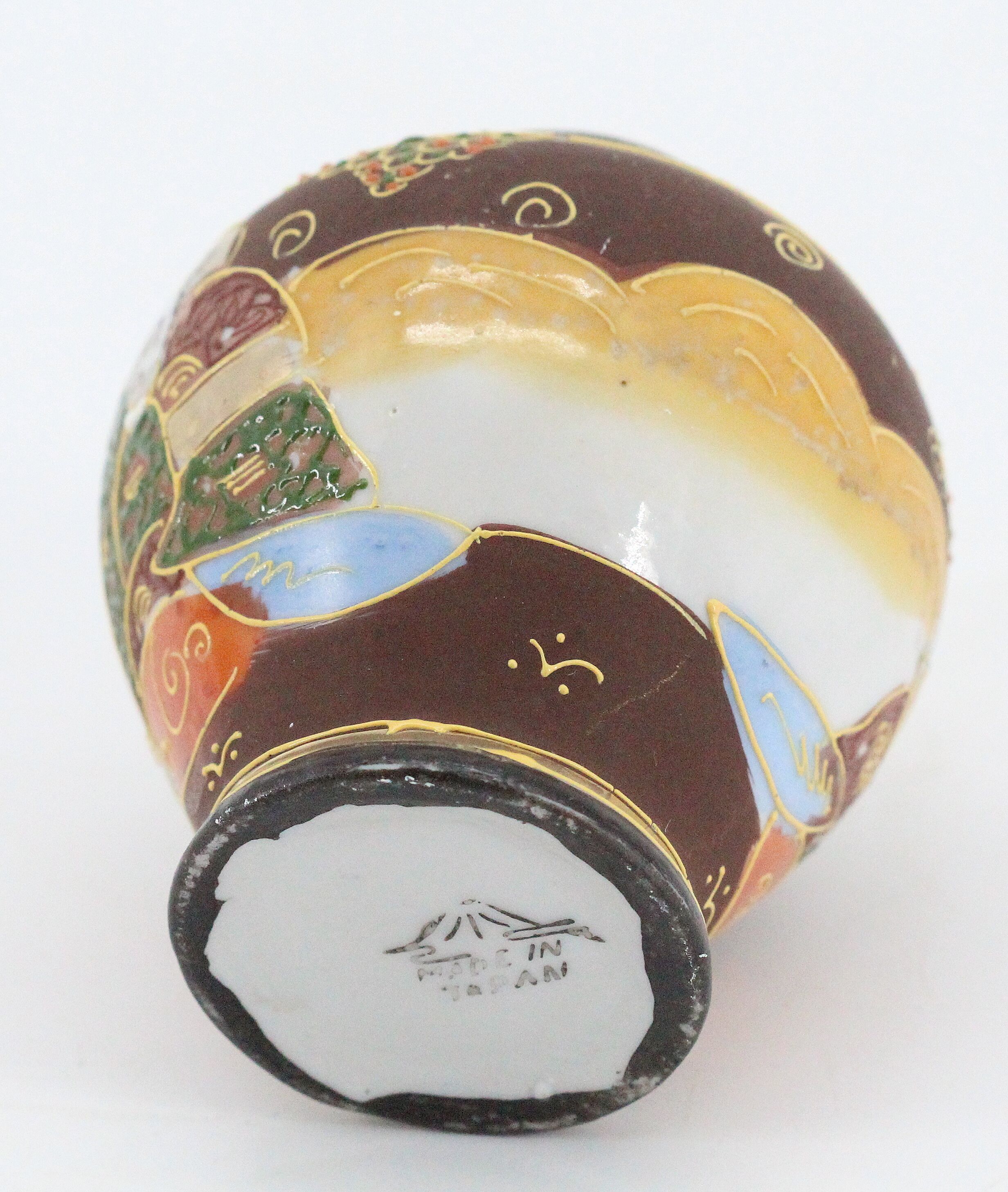 Ancient Japanese vase satsuma