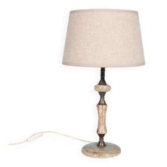 Chic hotel table lamp in onyx and brass, mid-century modern table lamp from the 70s.