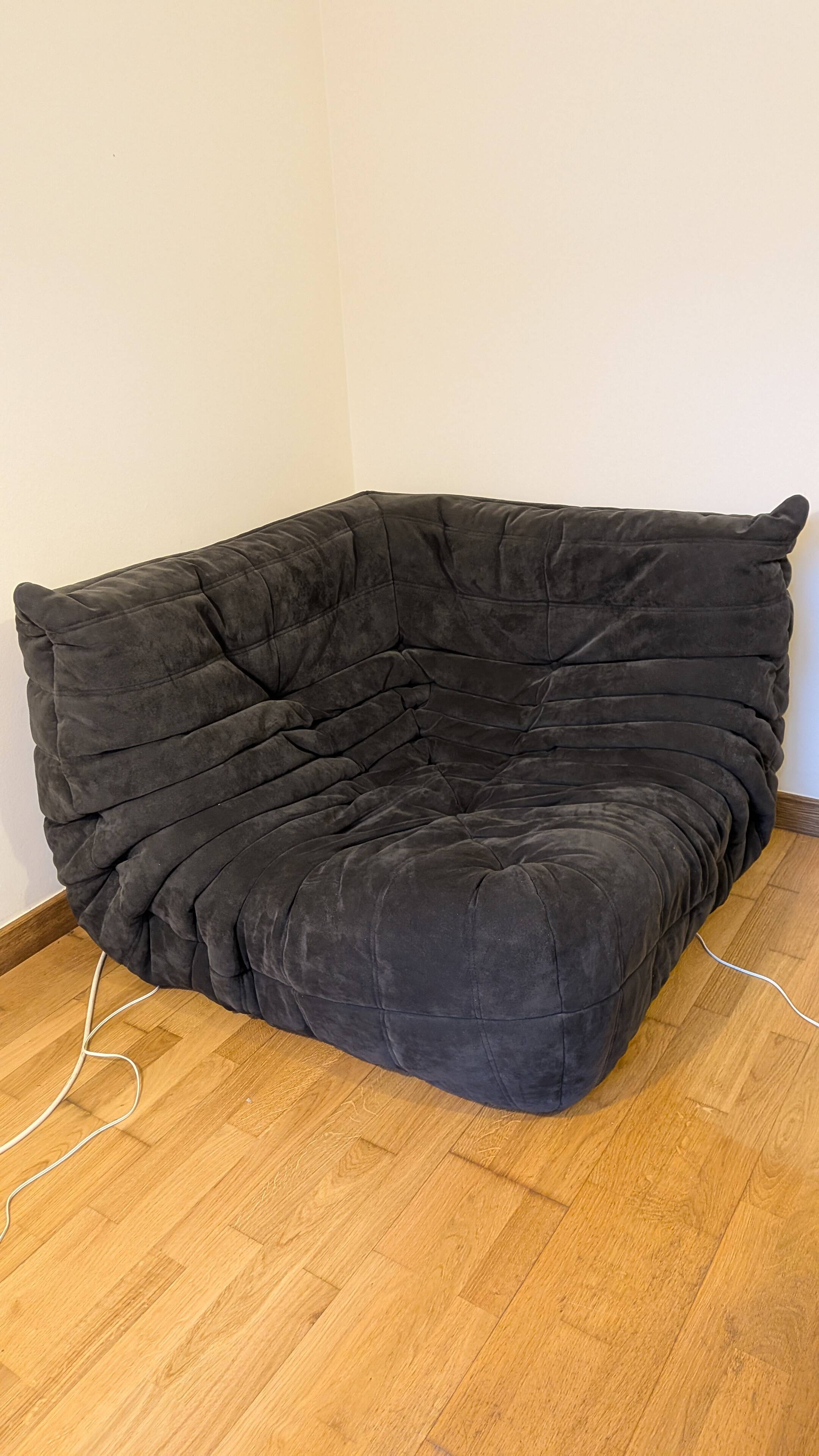 Canapé Togo angle Ligne Roset – Alcantara anthracite