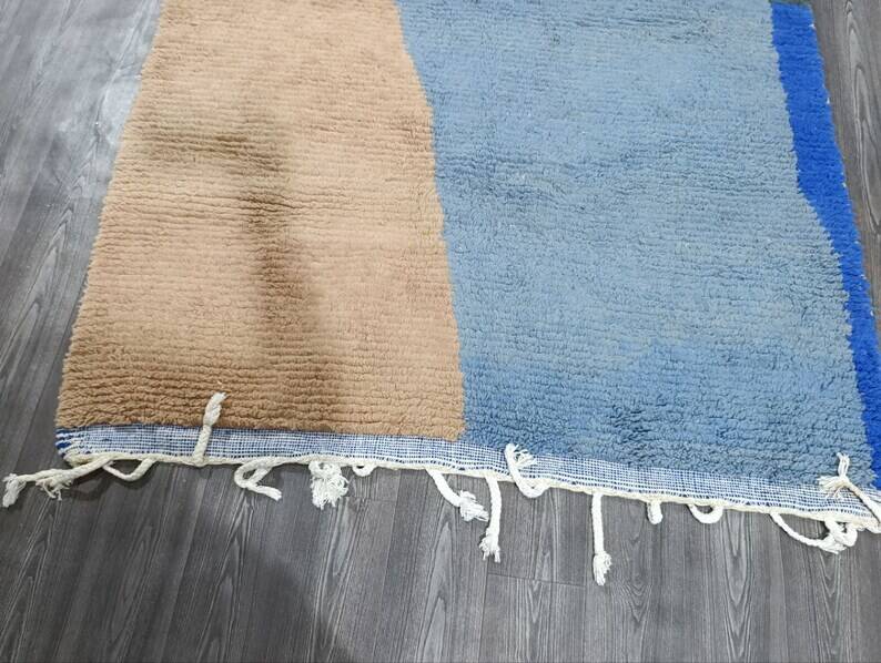 Traditional handmade Beni Ouraine rug, size 150 x 250 cm