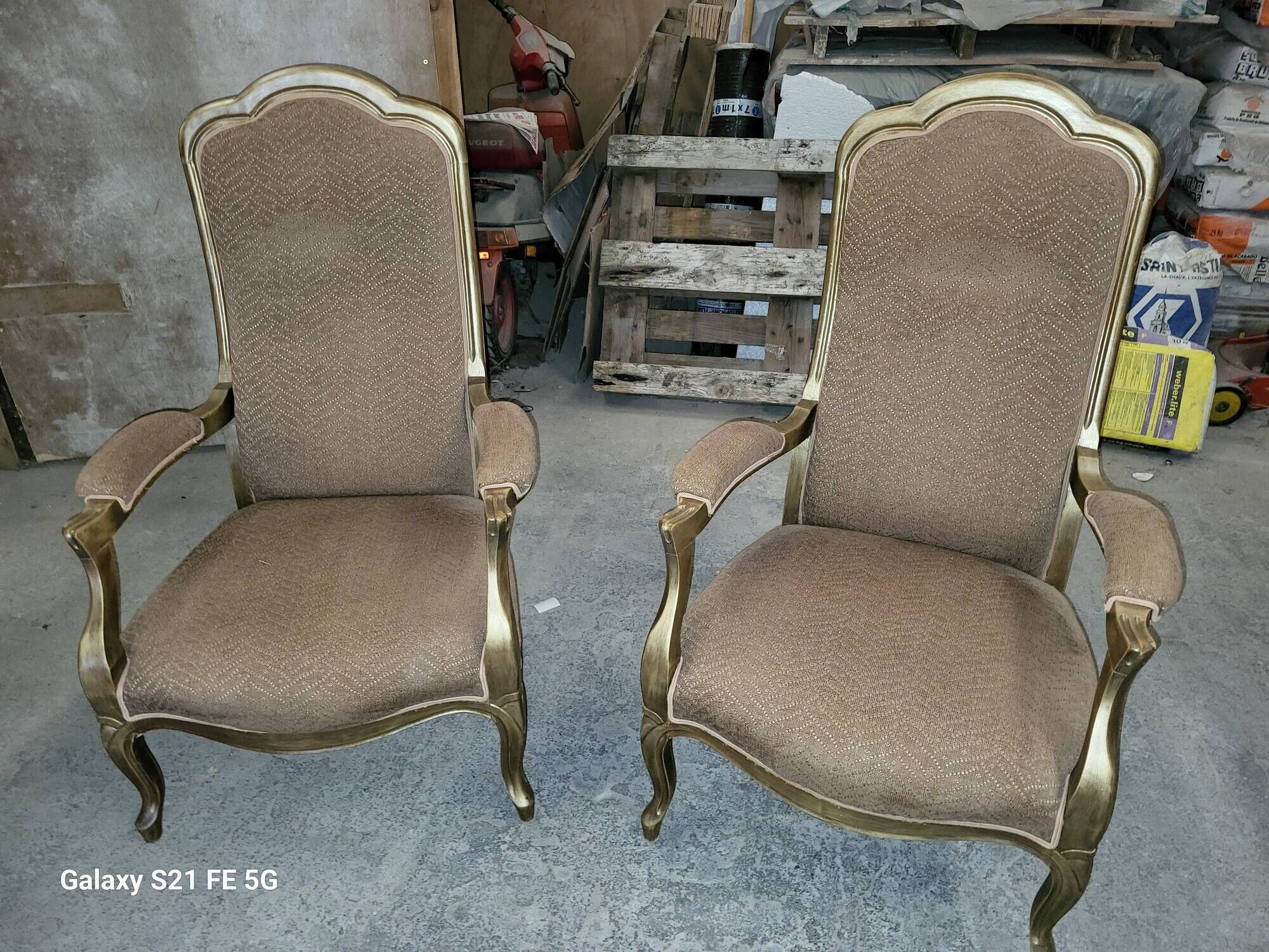 Paire de fauteuils voltaire