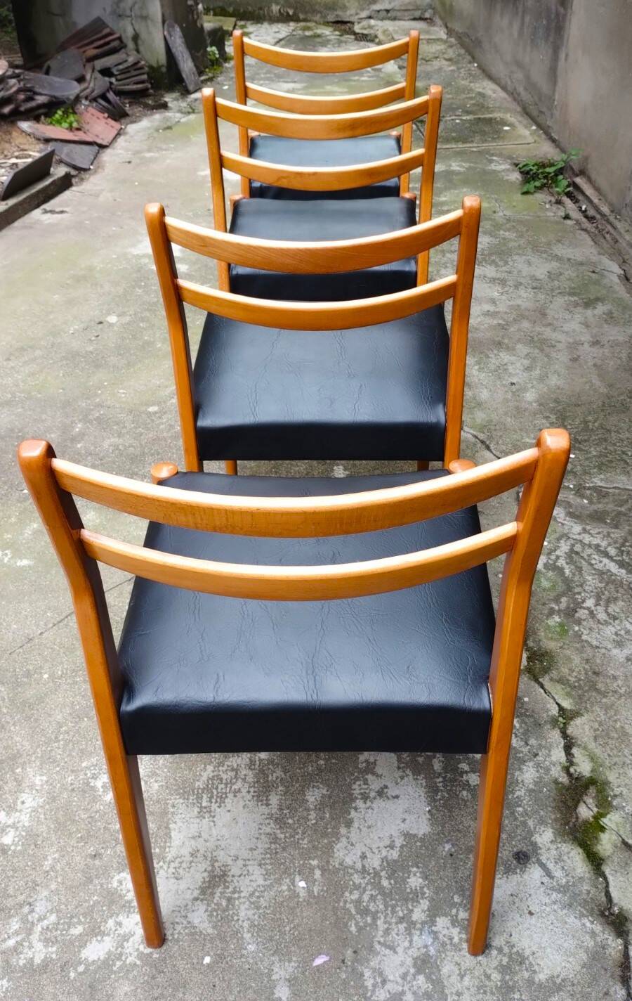 Set of 4 Scandinavian chairs from the 60s