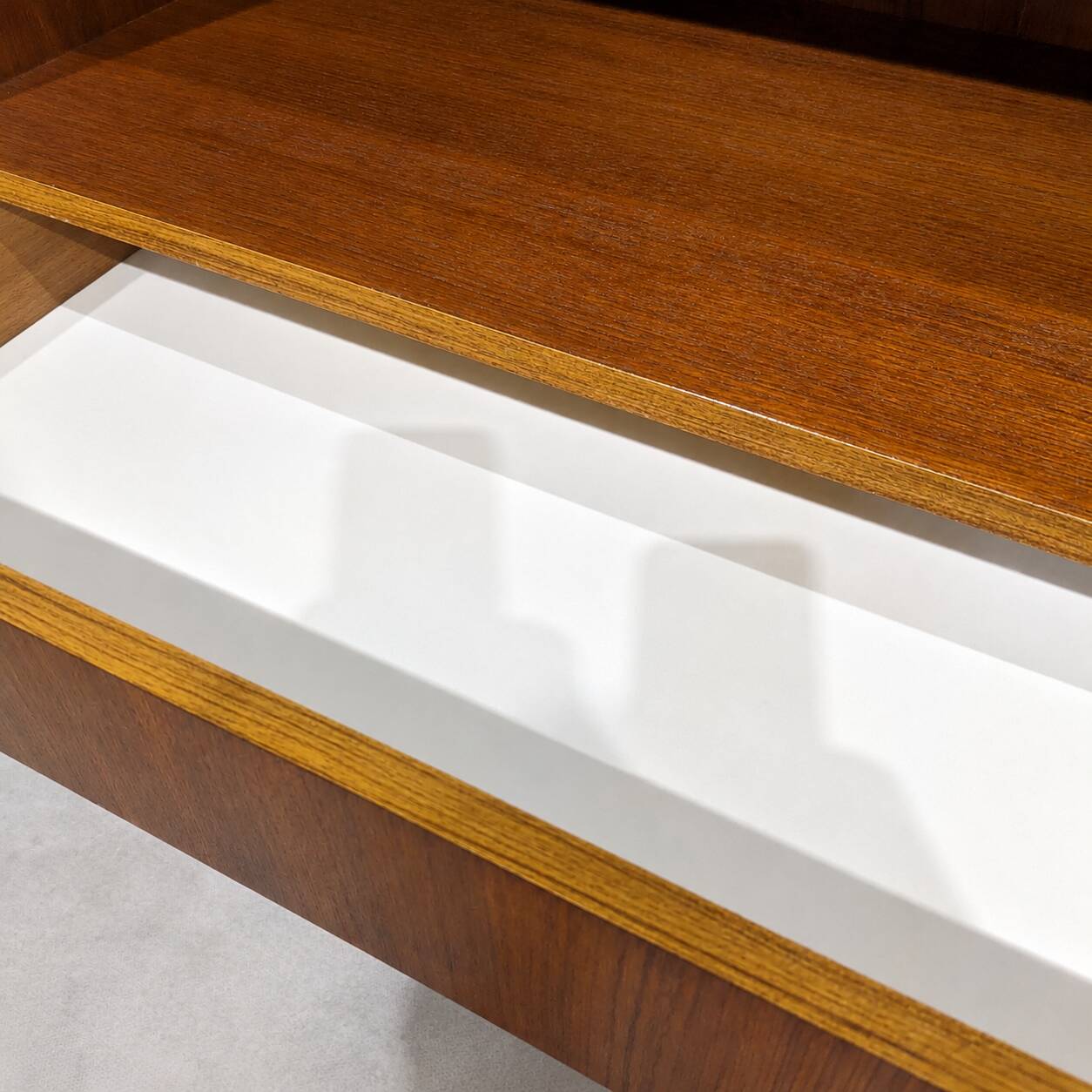 Highboard vintage avec bar / secrétaire