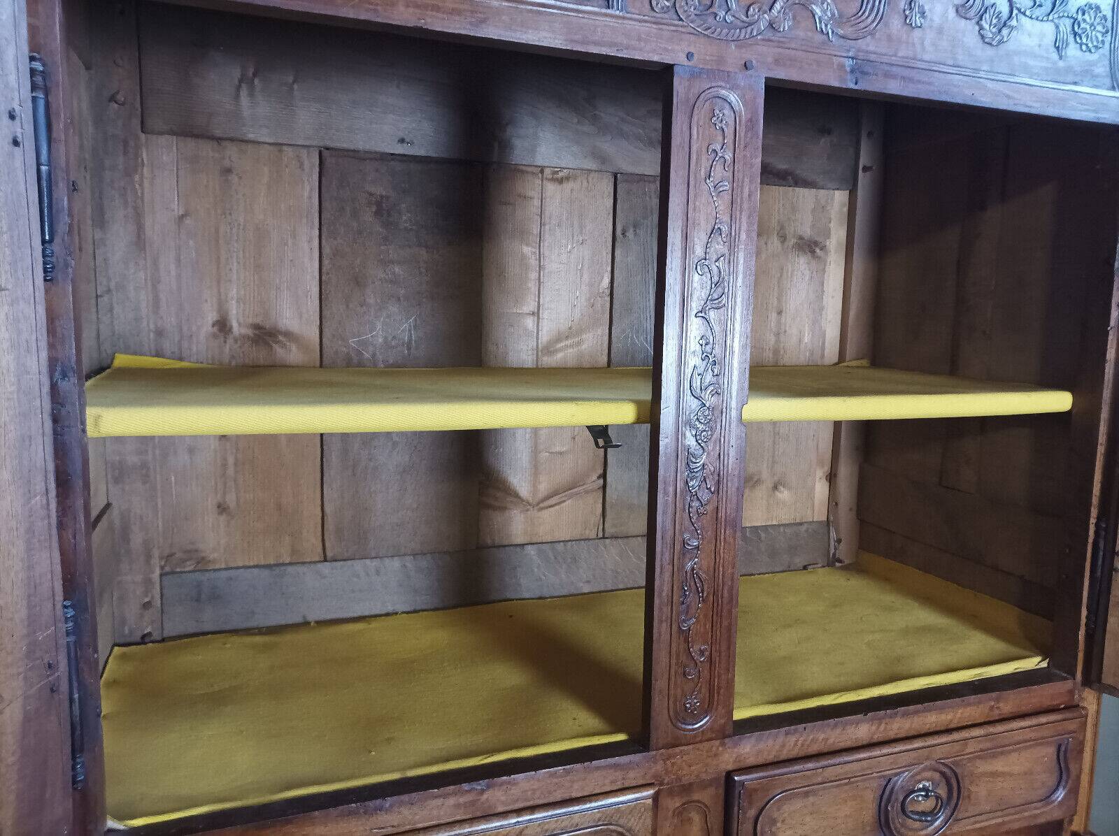 Regency 4-door cabinet sideboard in carved walnut