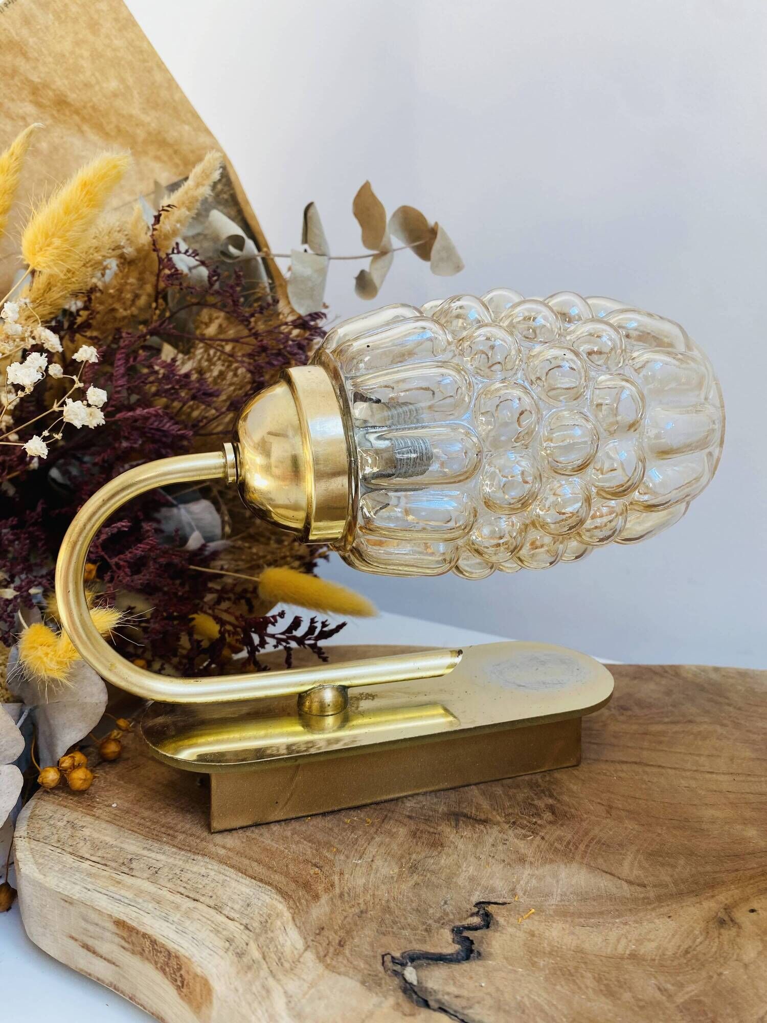 Pair of wall lights in brass and moulded bubble glass, style Helena Tynell.