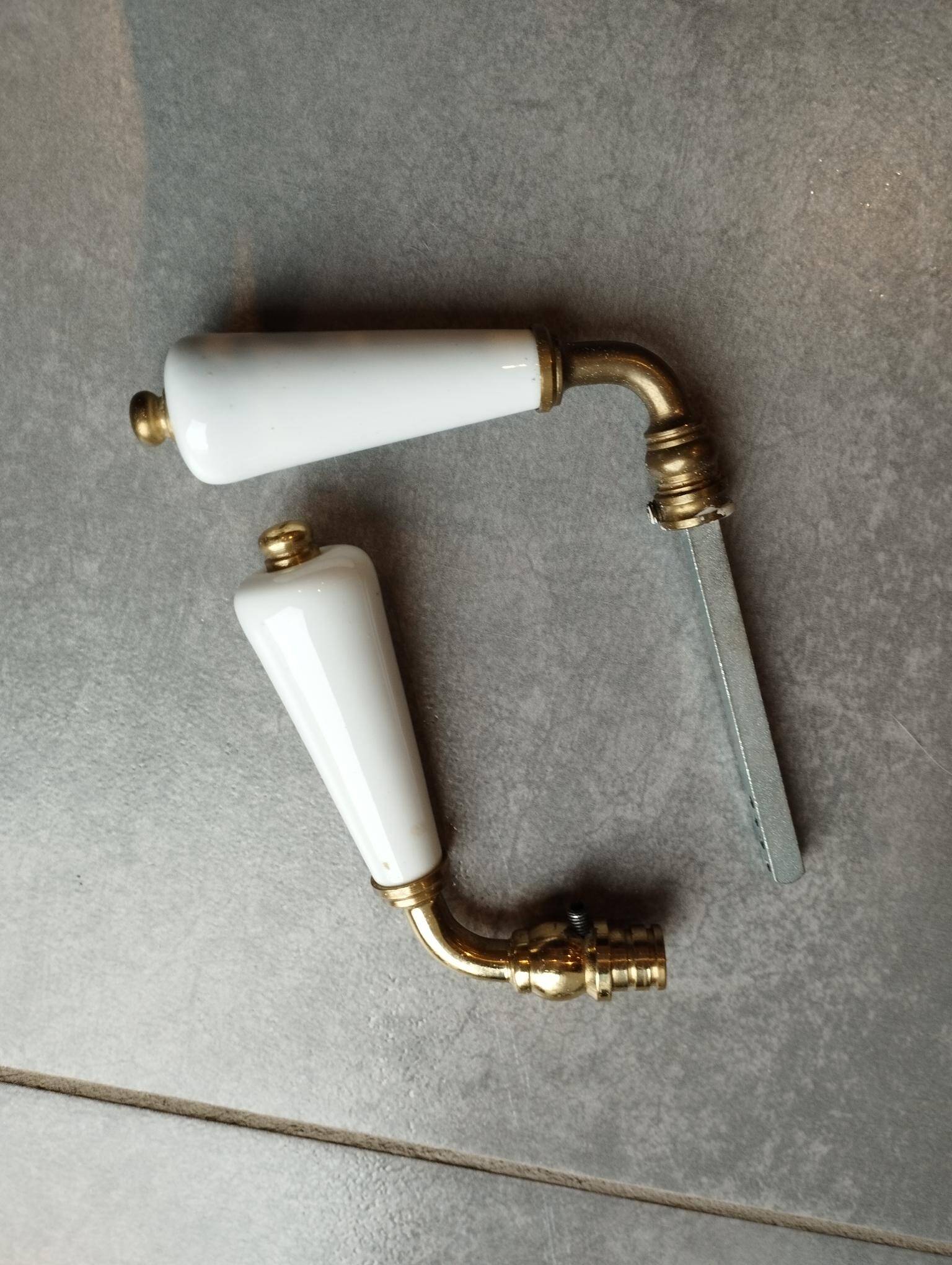 Paire de poignée de porte