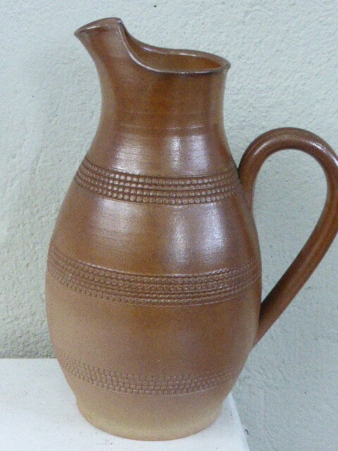 Sandstone pitcher