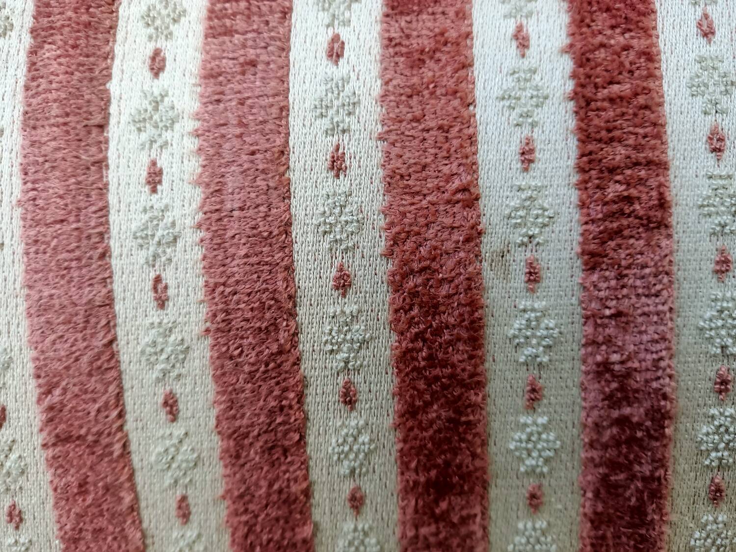 Upholstered bed