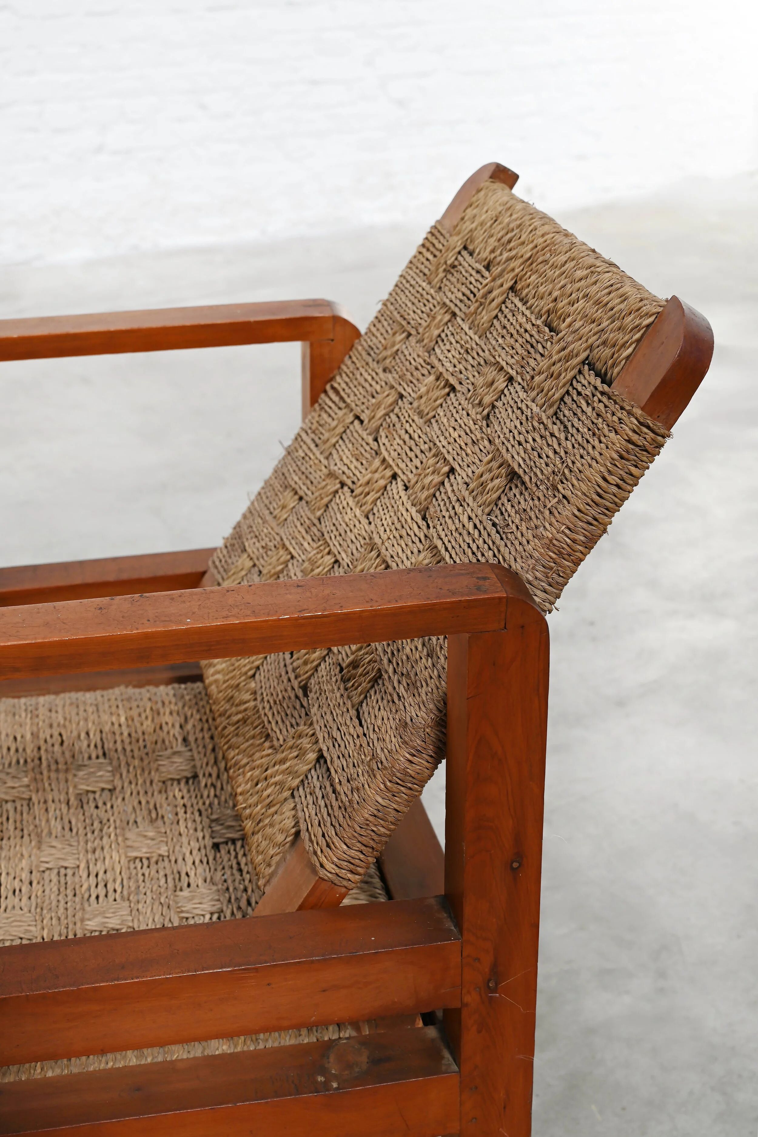 Paire de fauteuils en chêne français et en paille tissée, France, années 1960.