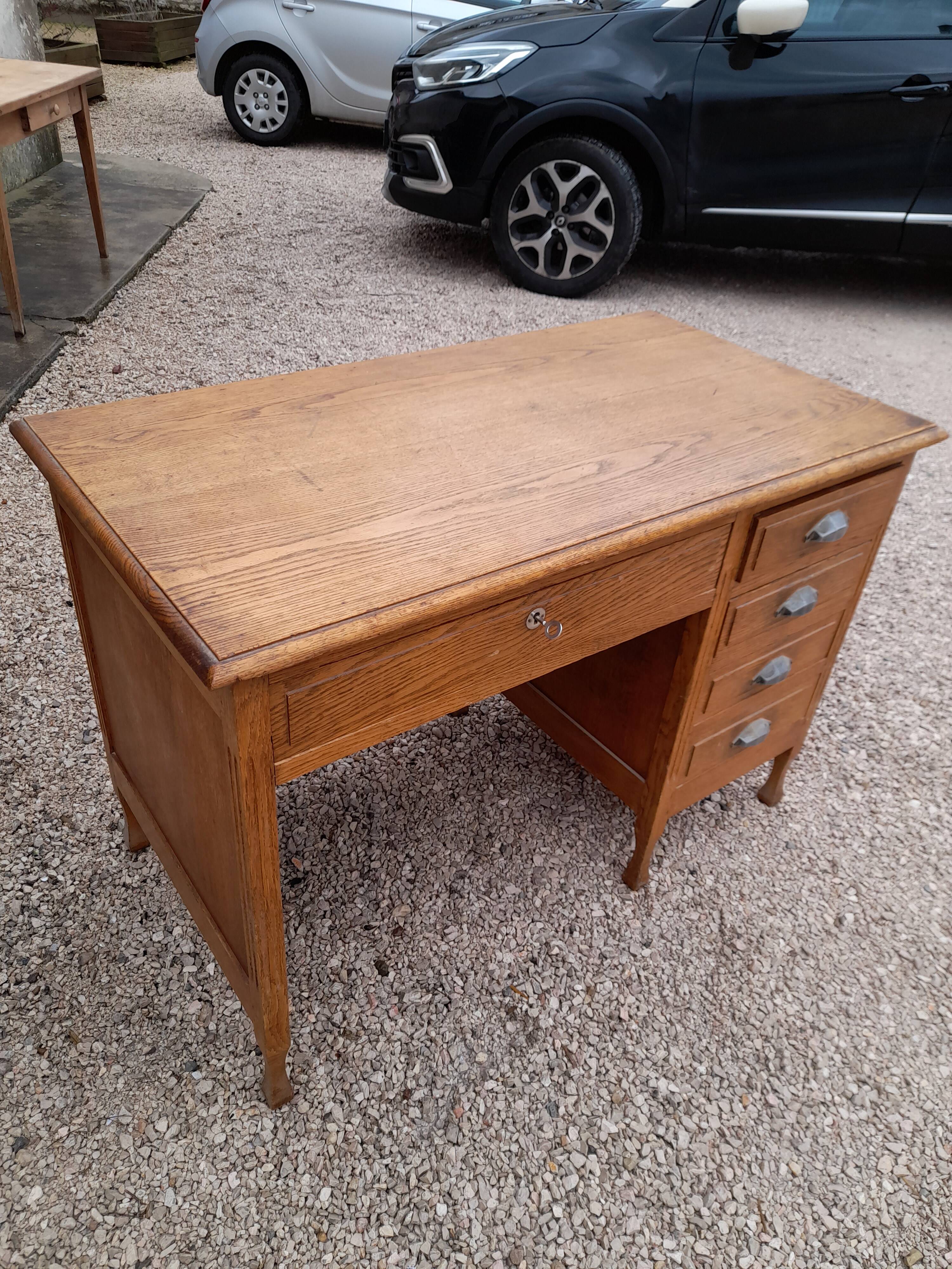 Old 1950 oak desk 5 drawers