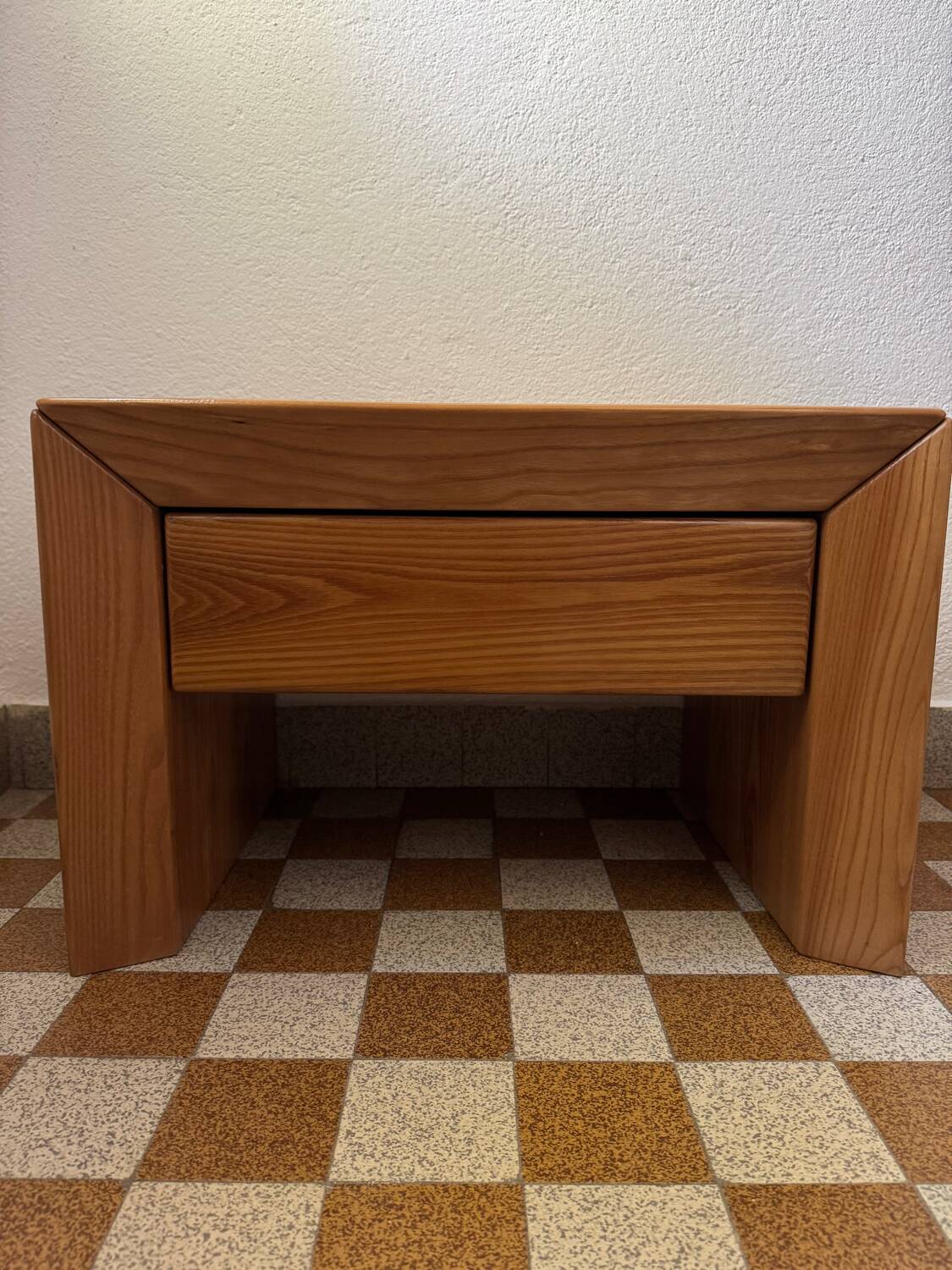 Elm bedside table Maison Regain 80s