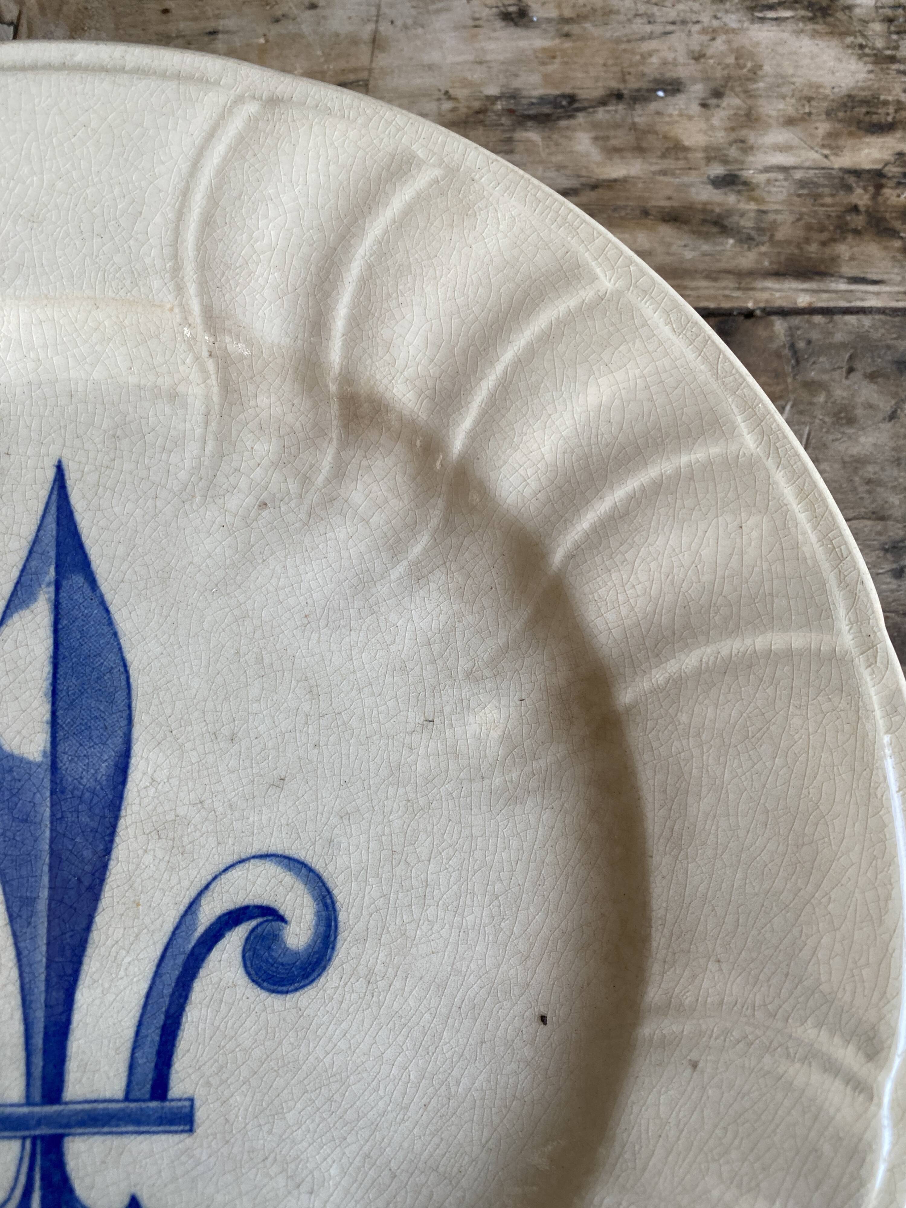 Set of 5 antique Gien plates – Fleur de Lys pattern – Ironstone