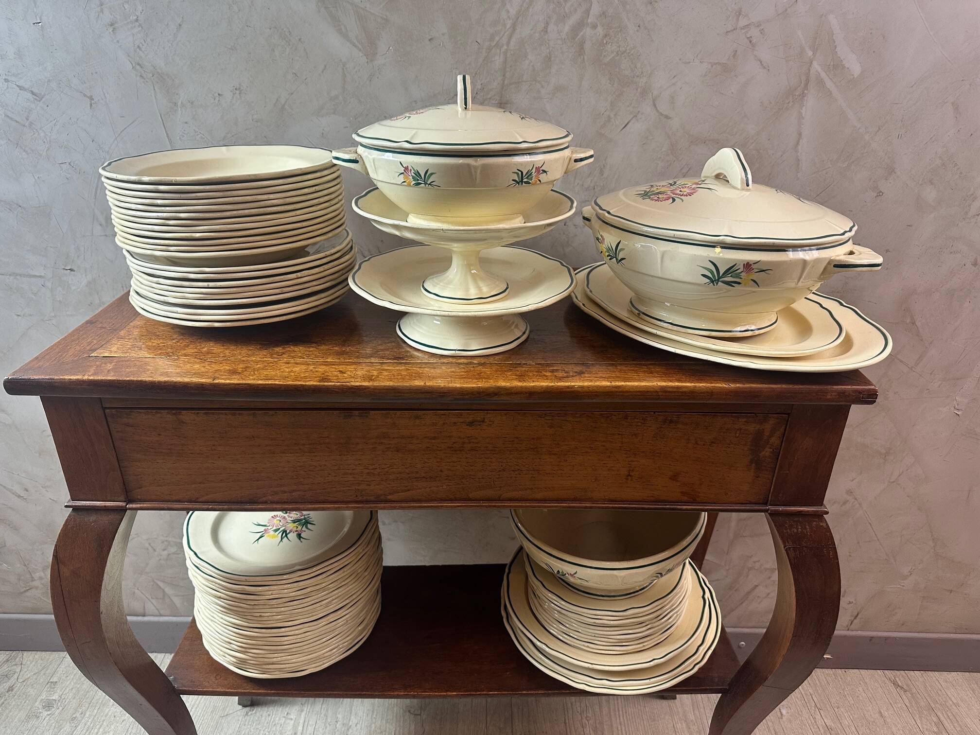 Hand painted Gien service