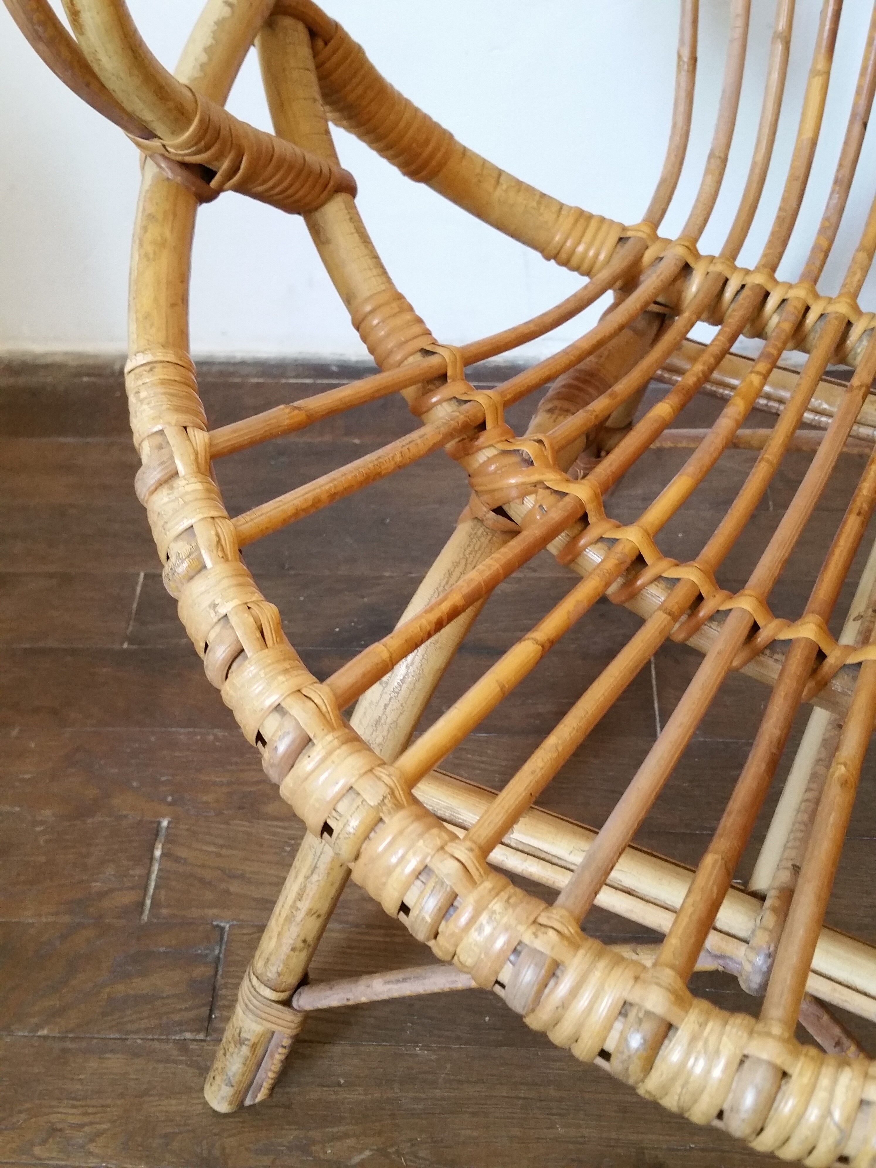 Paire de fauteuils corbeille