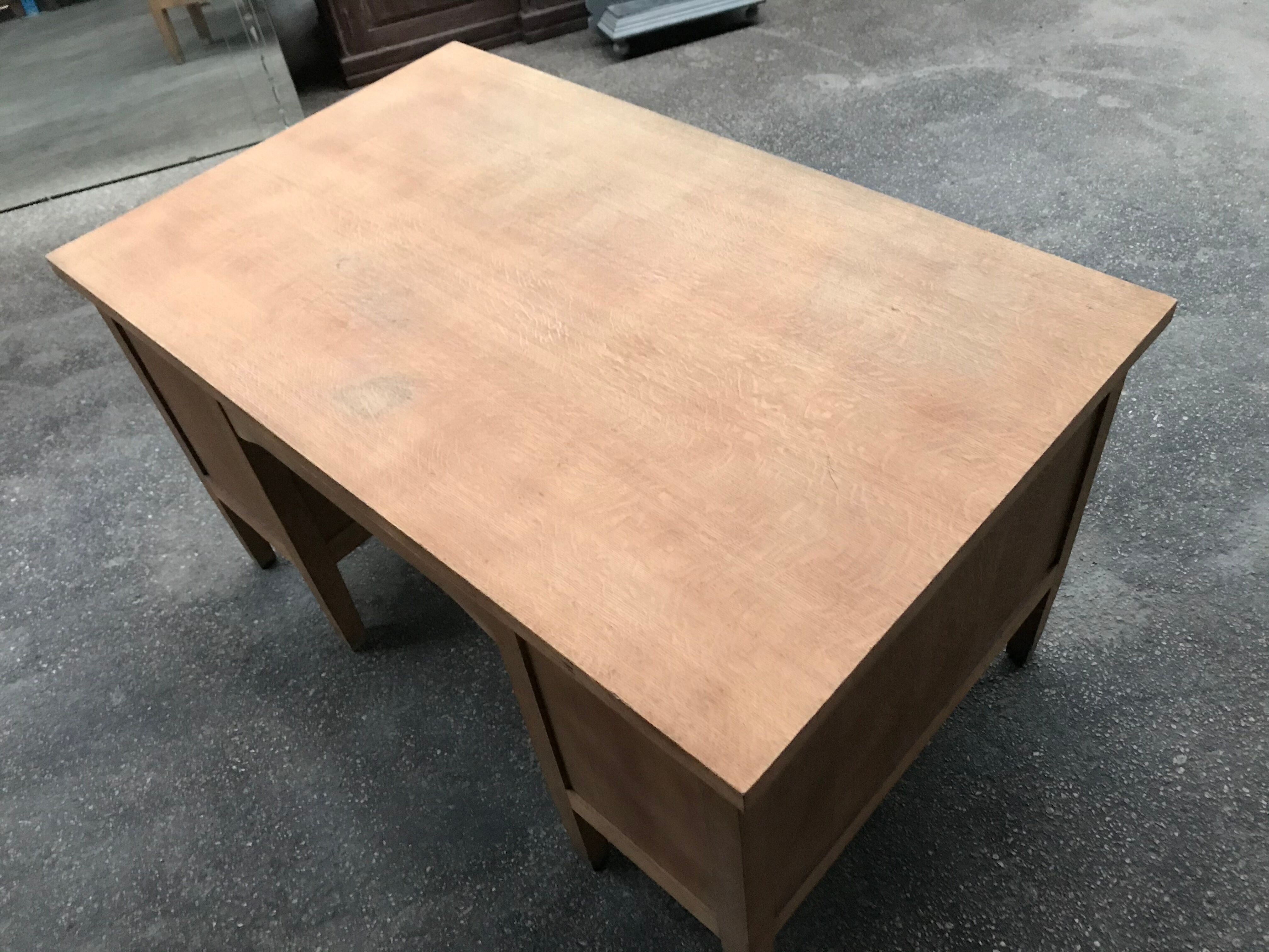 Administrative notary oak desk an aero erased