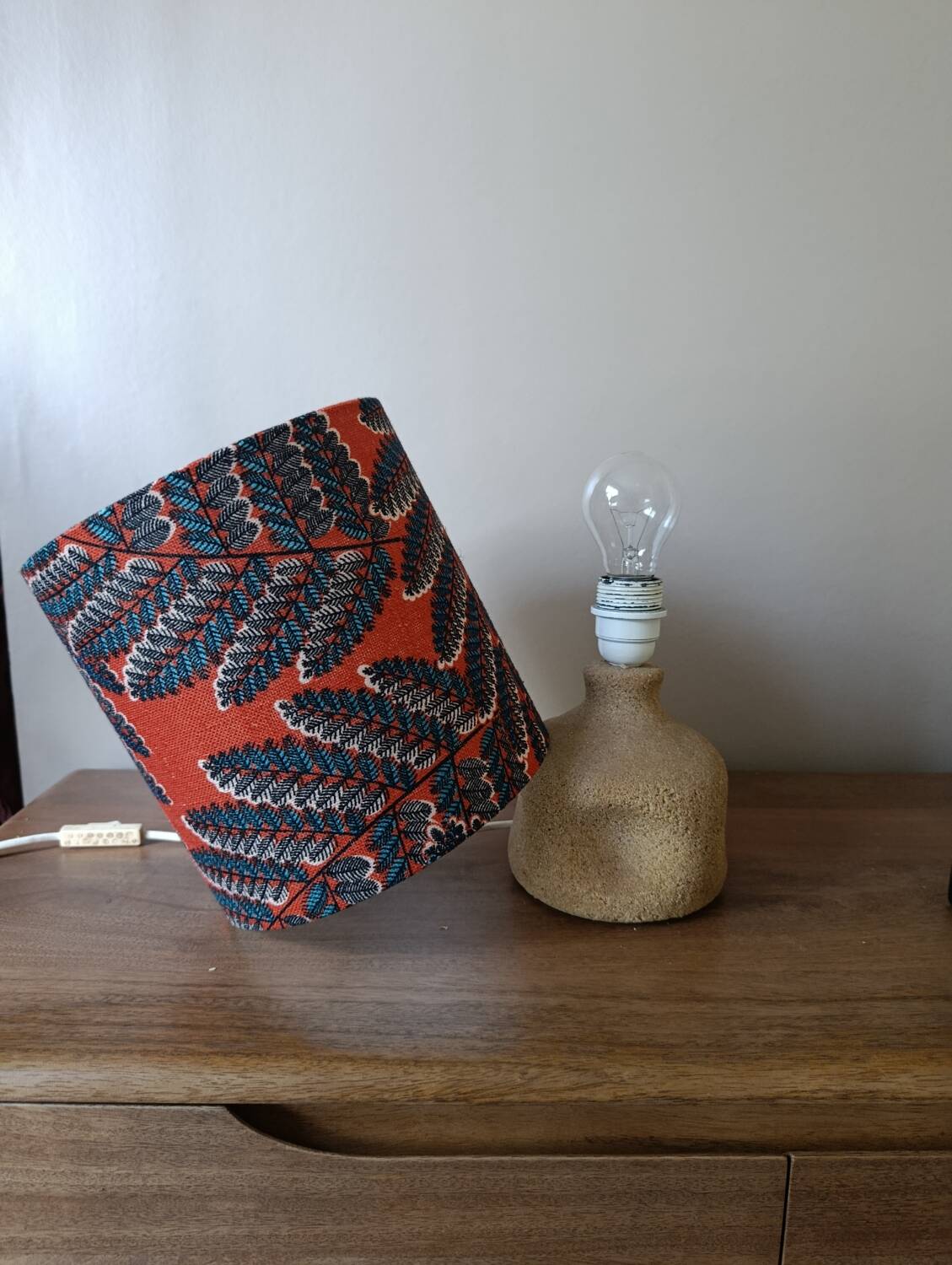 Sculpted stone lamp dlg Tormos, linen lampshade with botanical print