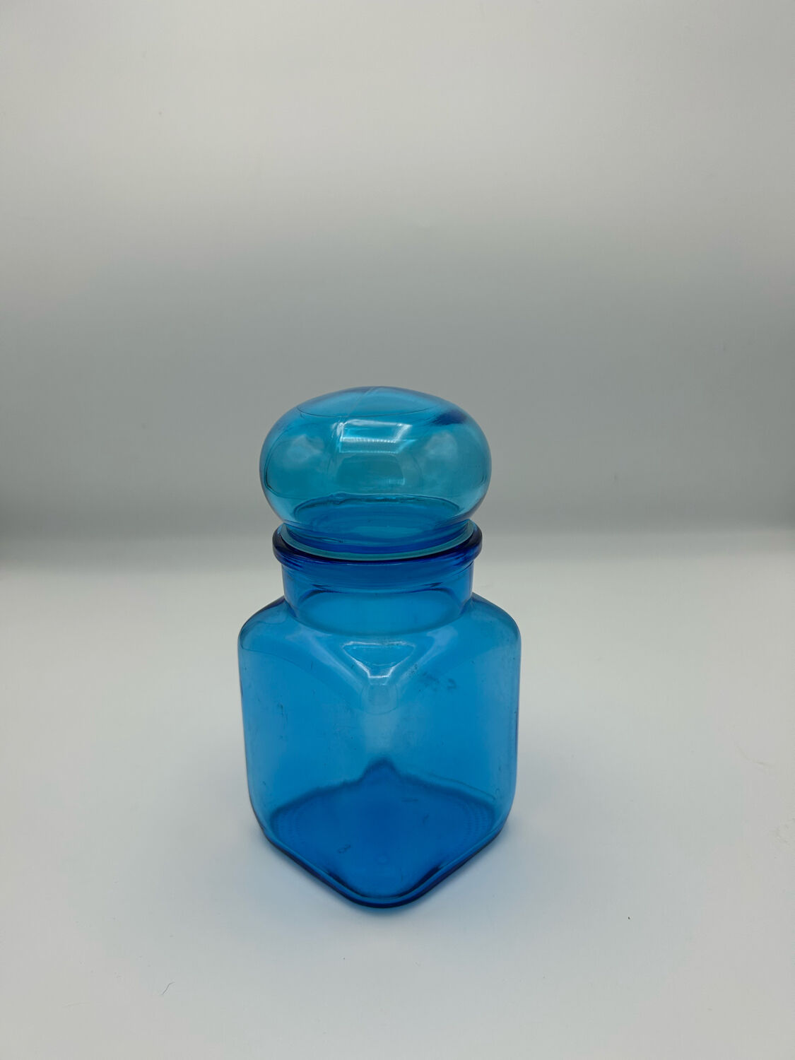 Vintage pharmacist style pot