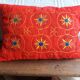 Coussin brodé à la main vintage