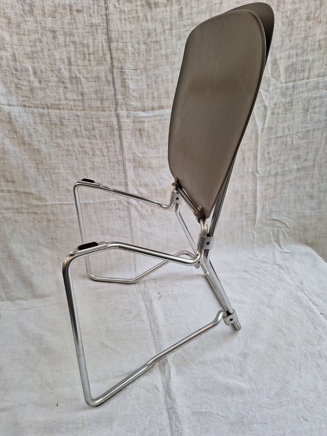 Stackable Aluflex chair