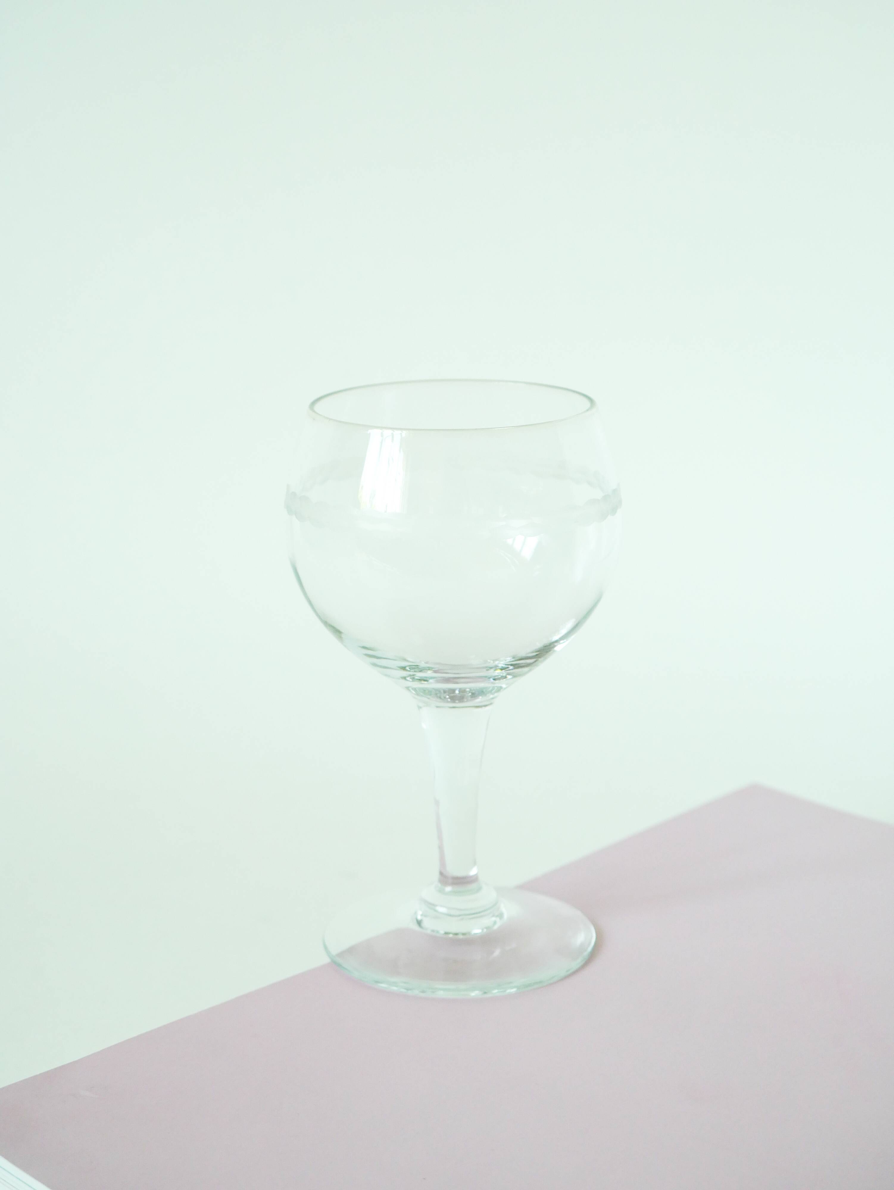 Set of 9 old wine glasses, engraved, 1940