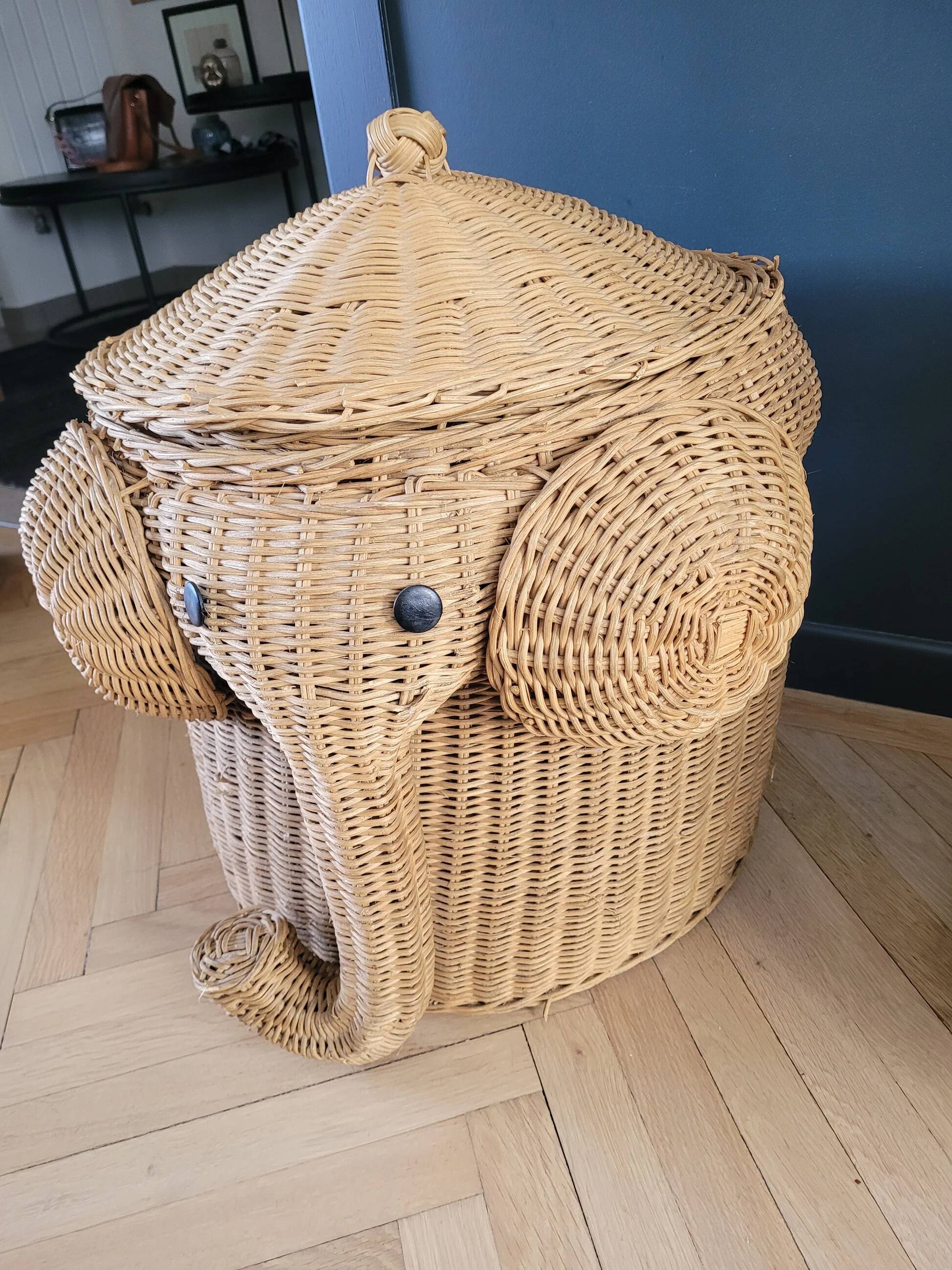 Panière à linge éléphant en rotin