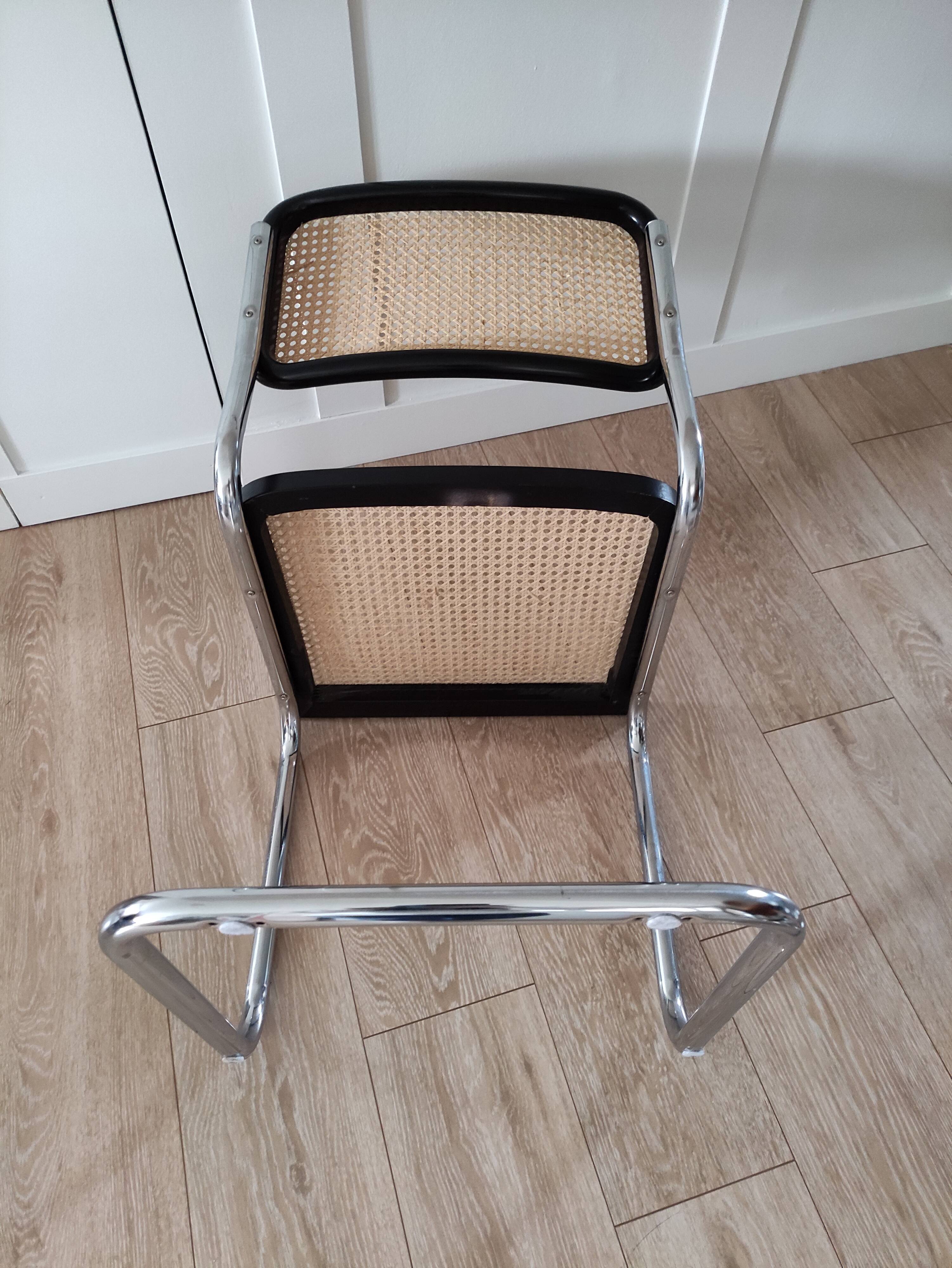Chaise cannée modèle B32 de Marcel Breuer