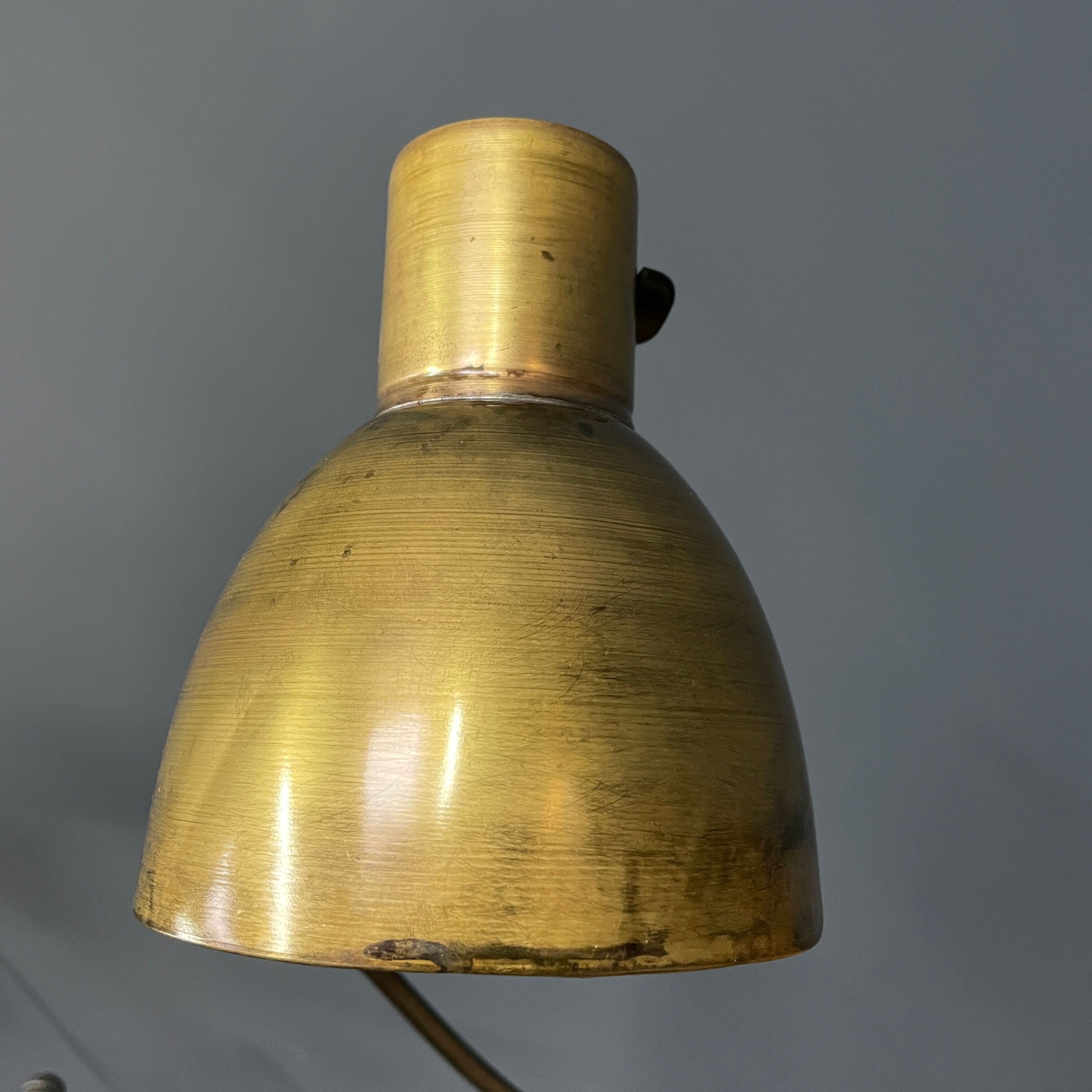 Industria rotterdam clamp lamp with brass shade