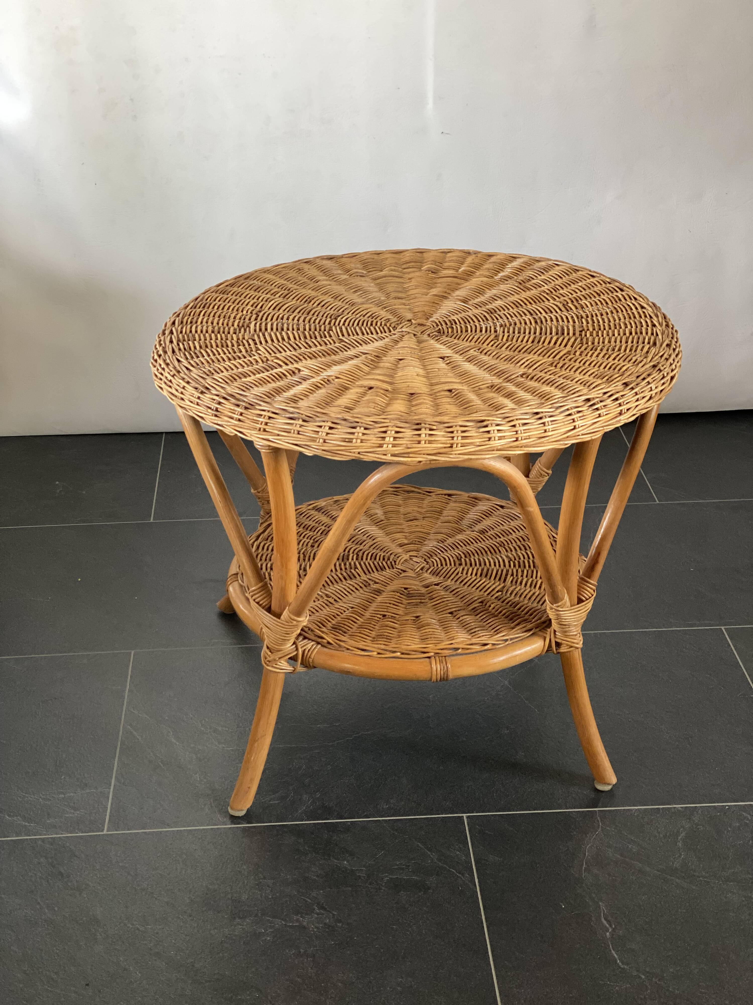 Vintage round rattan and bamboo salon table