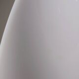 Grande lampe vintage années 50-60 tube plexiglas opalescent support métal doré