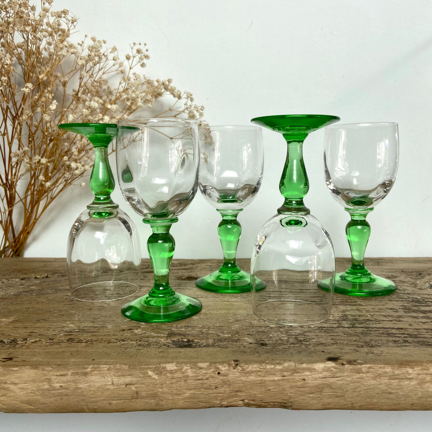 5 small stemmed glasses