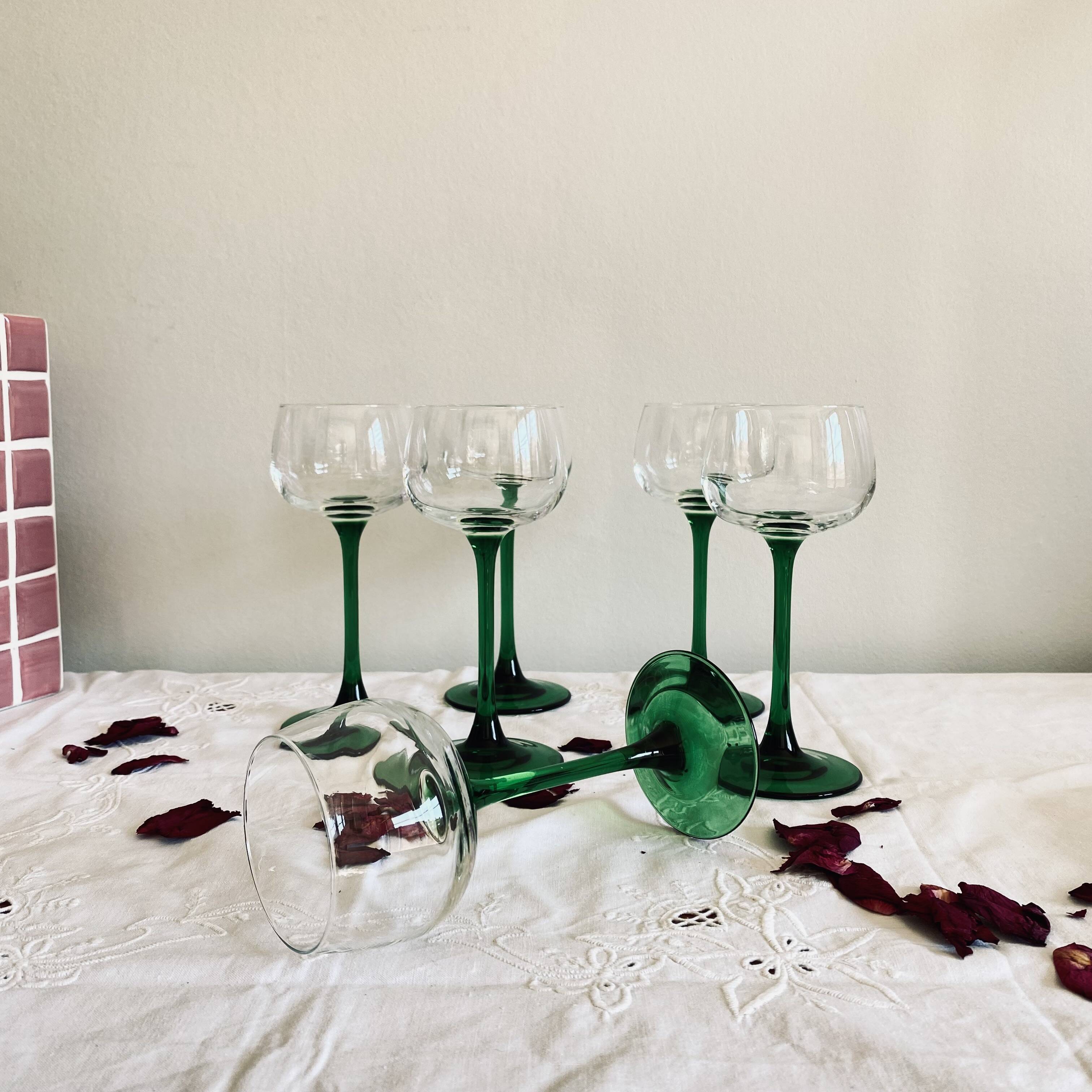 6 vintage Alsace white wine glasses with green stems, Luminarc