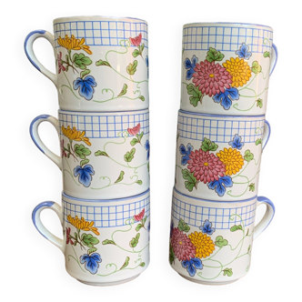 6 tasses vintage à fleurs empilables