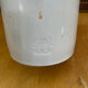Paire ancienne bouteille mkm grès émaillé beige + blanc cuisine vintag