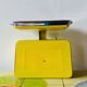Stube - vintage yellow kitchen scale in enameled metal - force 10