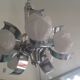 Lustre vintage en opaline et inox, années 70.